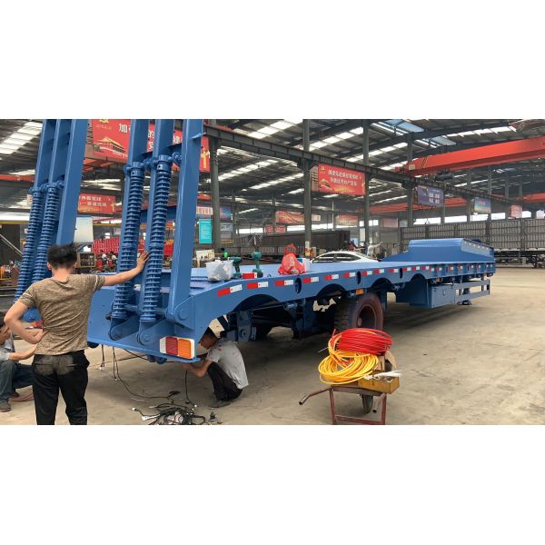 Высокая полезная нагрузка Aotong Гидравлическая система рулевой рампы низкая кровать полуприцеп грузовик 9м 13м
