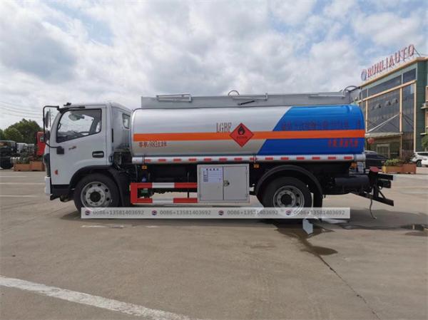 DFAC Diesel 4x2 Fuel Tank Truck 6 Wheels 10000 Liters Capacity Oil Tank Trucks