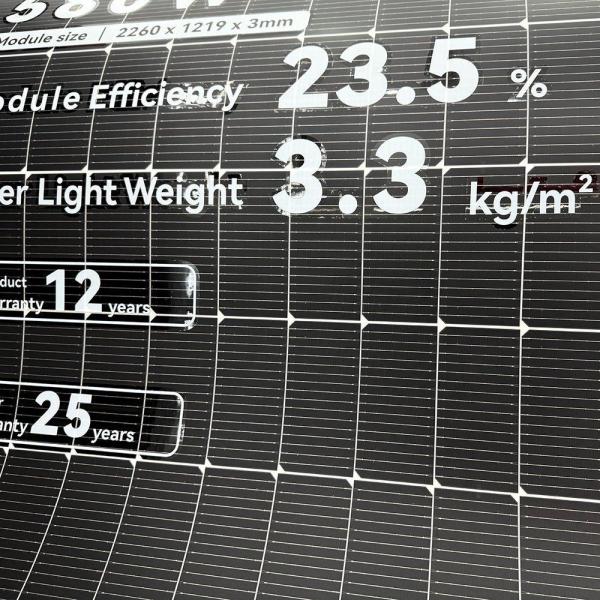 屋根材料 580W PVソフトソーラーハイブリッドインバーター 設計とショート回路電圧温度係数 0.04%