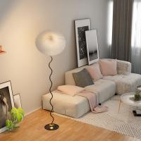Lâmpada de assoalho minimalista de pano moderno criativo para a sala de visitas