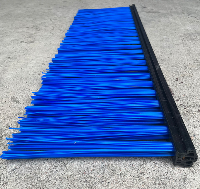 Snow Strip Brush Length 700mm Snow Strip Brush Length 1046mm