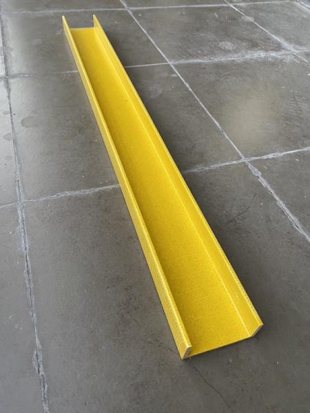 Anti fibra de vidro UV antiusura 10mm plástico da canaleta em U de FRP para a construção