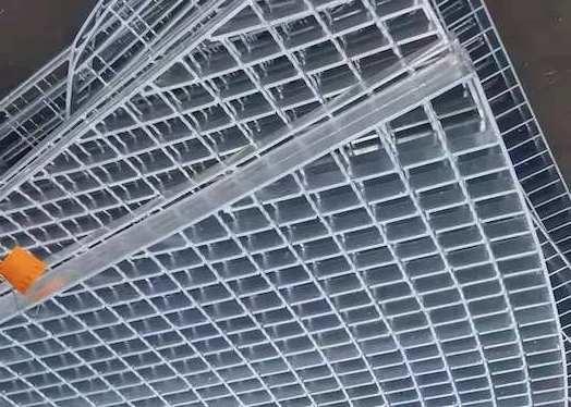 304 Stainless Steel Walkway Grating Horizontal 50mm Expanded Mesh Walkway