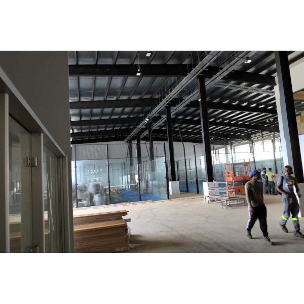Customizable Size Lightweight Sliding Door and Corrosion Resistant Roller Shutter Steel Structure