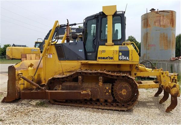                  Used 20 Ton Komatsu Track Bulldozer D65ex, Original High Quality Crawler Tractor Komatsu D65 D85 D155 on Promotion             