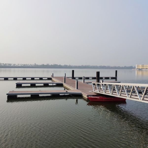 Low Maintenance Aluminum Alloy Floating Docks with Smooth Surface