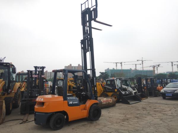                  Used Popular Brand Toyota 3 Ton Forklift Fd30 Fd50 Fd100 Made in Japan on Sale with Working Condition.             
