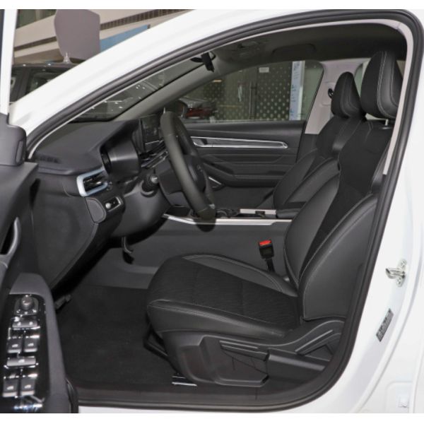 Подержанный автомобиль мест двери 5 элиты 1.5T 114HP L4 4 поколения 1.5L CVT Geely Emgrand четвертый