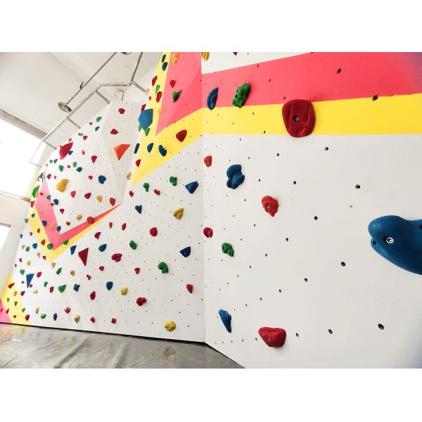 Внутреннее/внешнее оборудование для тренажеров Прочная конструкция для настраиваемых скальных стен