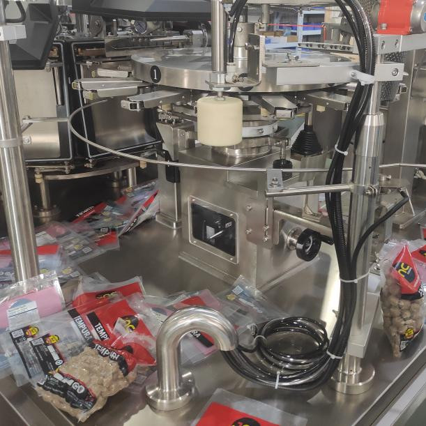 Pre-Made Bag Sealing Machine   Automatic Rotary Type