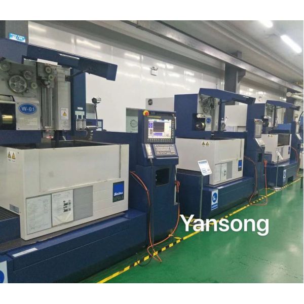 0.05 Angle Clearness Car Auto Parts Stamping Die , Punched Stamping Press Parts