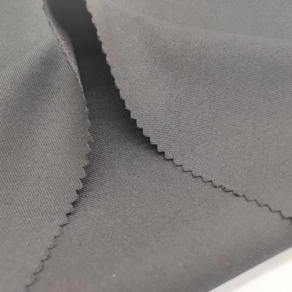 O poliéster 100% 300DX300D tingiu a tela 210g da gabardina para o vestuário