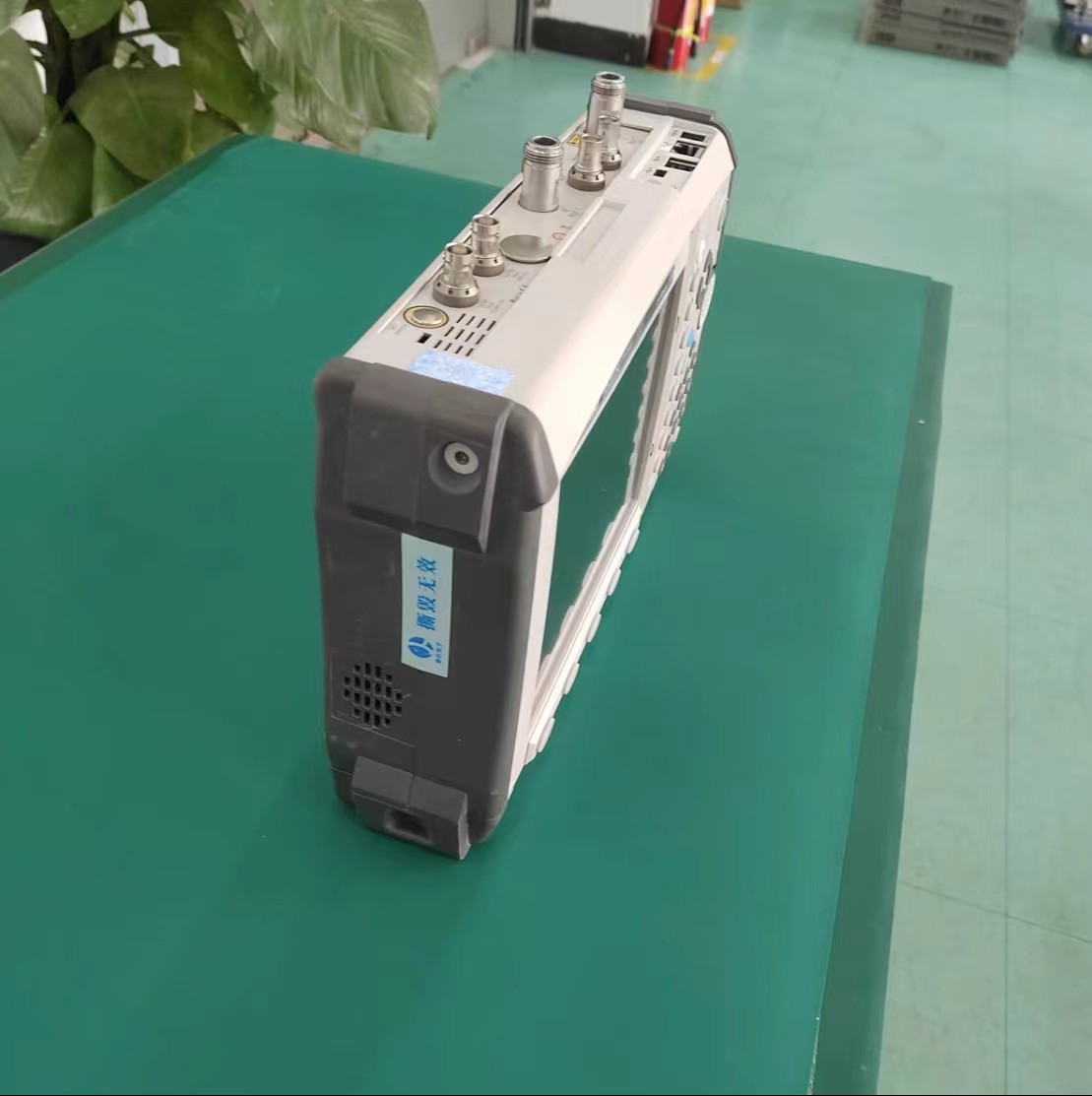 Использованные портативные векторовые сетевые анализаторы Anritsu MS2028C VNA Master 5 кГц до 20 ГГц калиброванные