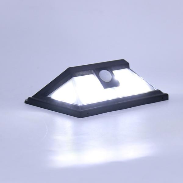 Lúmen alto posto solar esperto de PIR Security Light 5.5V 0.6W fixado na parede