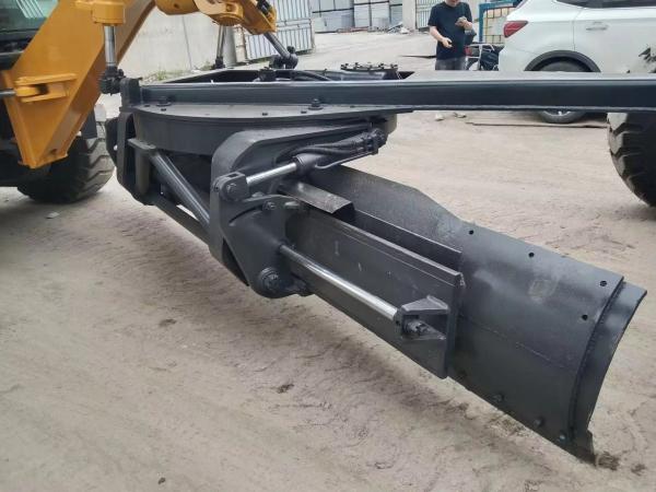 160kw XCMG Motor Graders GR215 300L Fuel Capacity With Rear Ripper