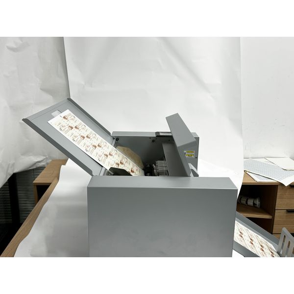 Anycut STD350: Jam-Free Die Cutting Machine with One-Click Contour Extraction