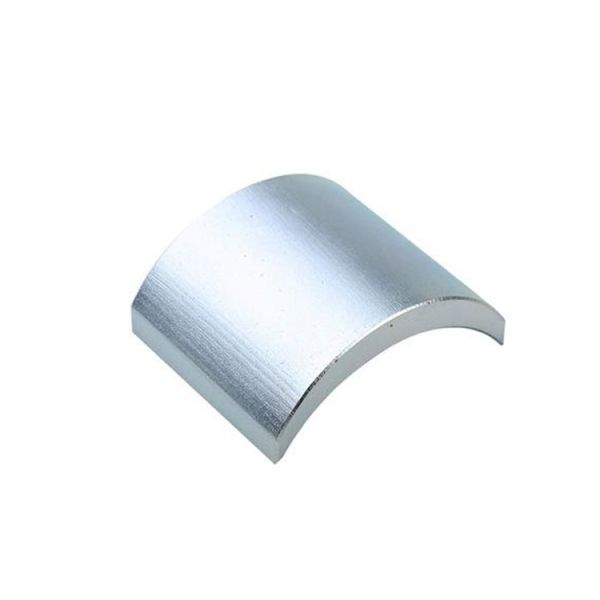 Magnetos permanentes de ferrita duros prensados en húmedo utilizados para