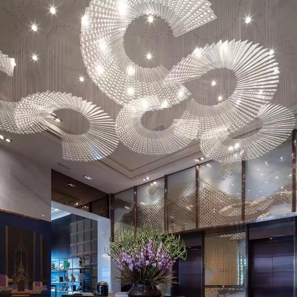Éclairage de lustre grand et unique en verre de luxe moderne, non personnalisé, pour la décoration intérieure