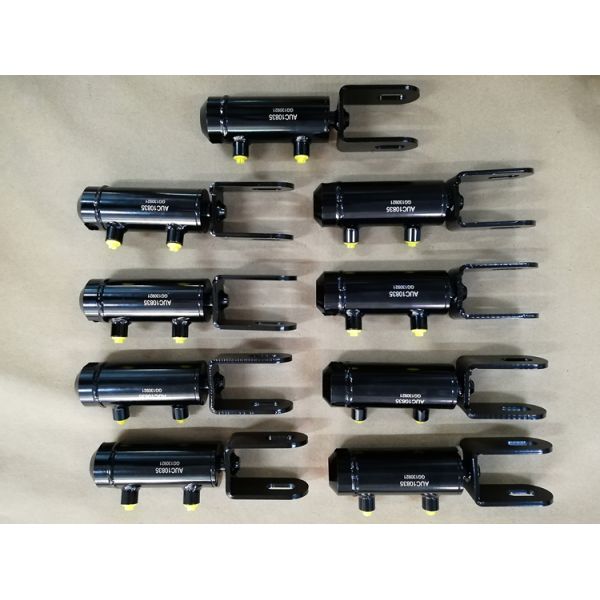 O cilindro hidráulico GAUC10835 do cortador de grama cabe Deere 2500, 2500A, 2500E, 23500B