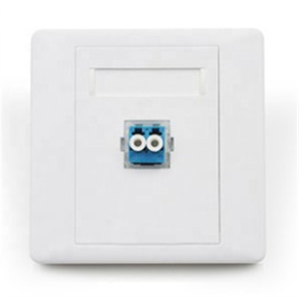 Good quality 4 Core FTTH cable optical fiber terminal box