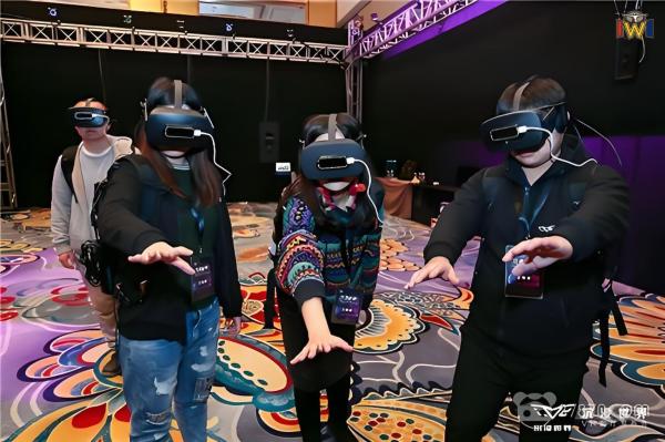 Jeu spatial VR basé sur la localisation XR Arena avec des effets interactifs