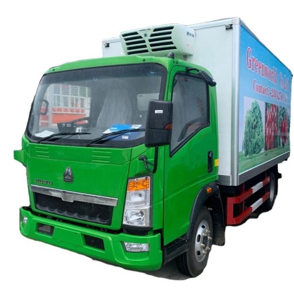 light duty reliable HOWO 4x2 85 hp 3 ton meat reefer truck