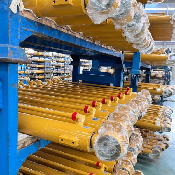 Best Excavator Reach Boom Hydraulic Cylinder For Doosan DX210 DX255 DX300 DX340 DX380 DX420