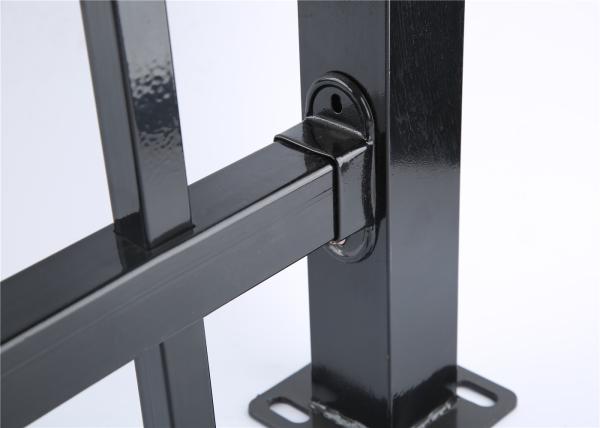 Stain Green Powder Hercules Q235 Steel Fencing Panels Falt Top Design