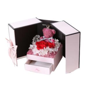 Les boîtes cadeaux du festival de velours d'amour