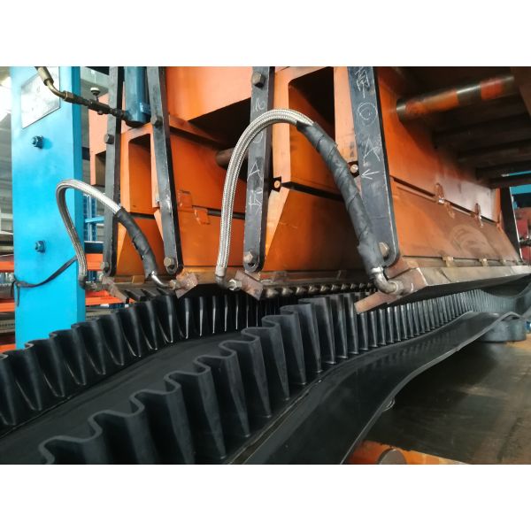 DIN чернит конвейерную ленту нейлона NN200 2200mm резиновую