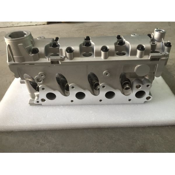 032103353T Cylinder Head For VW Fox / Suran 1.6