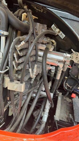 Used Caterpillar Crawler Excavator 1 Ton with 1 Year Warranty