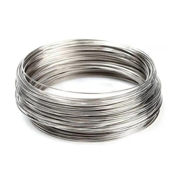 O zinco revestiu 35CrMo 1mm mergulhado quente carbono alto de alta elasticidade Rod de aço galvanizado 5 - 49 toneladas