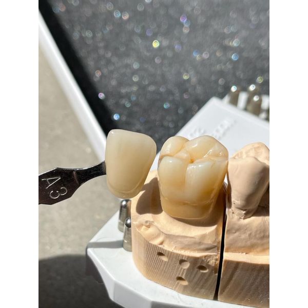 Диск CAD CAM супер высокие просвечивающие 98*22mm Zirconia зубоврачебной лаборатории разнослоистый