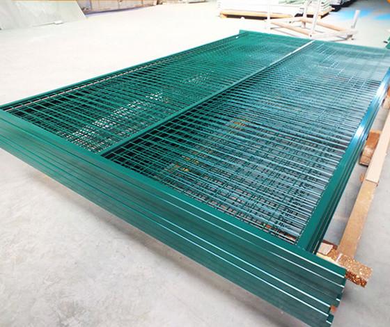 Canada Temporary Fencing Height6’/1830mm*Width12'/3650mm Powder Coated Pre-galvanized mesh spacing ,4x12/100x300*8ga