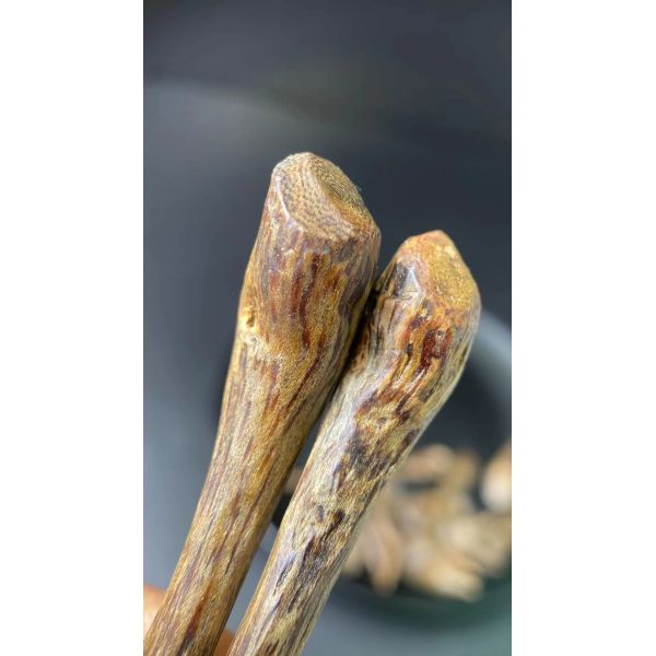 Qi Nan Agarwood Chunks Wooden Handle Piece Car Small Hanging