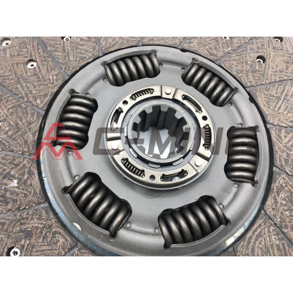 Kinglong Bus Car Clutch Plate Pressure Plate TS16949 EQ4150G