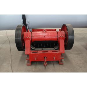 Industrial Box Crusher with 500 Kg/hour Capacity and Up To 300 Mm Feedsize Made of High-grade Steel