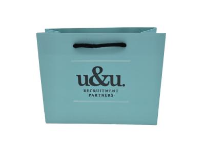 Sacs imprimés personnalisés de cadeau de papier d'art de stratification de Matt avec des poignées