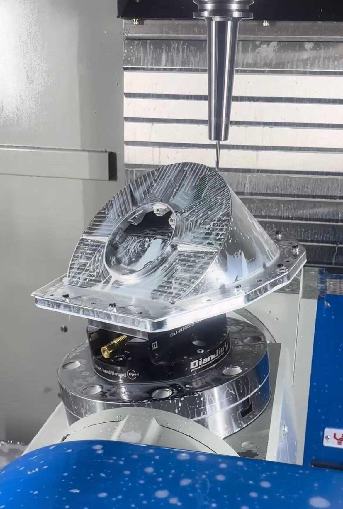 Precision CNC machining of precision robot structural components