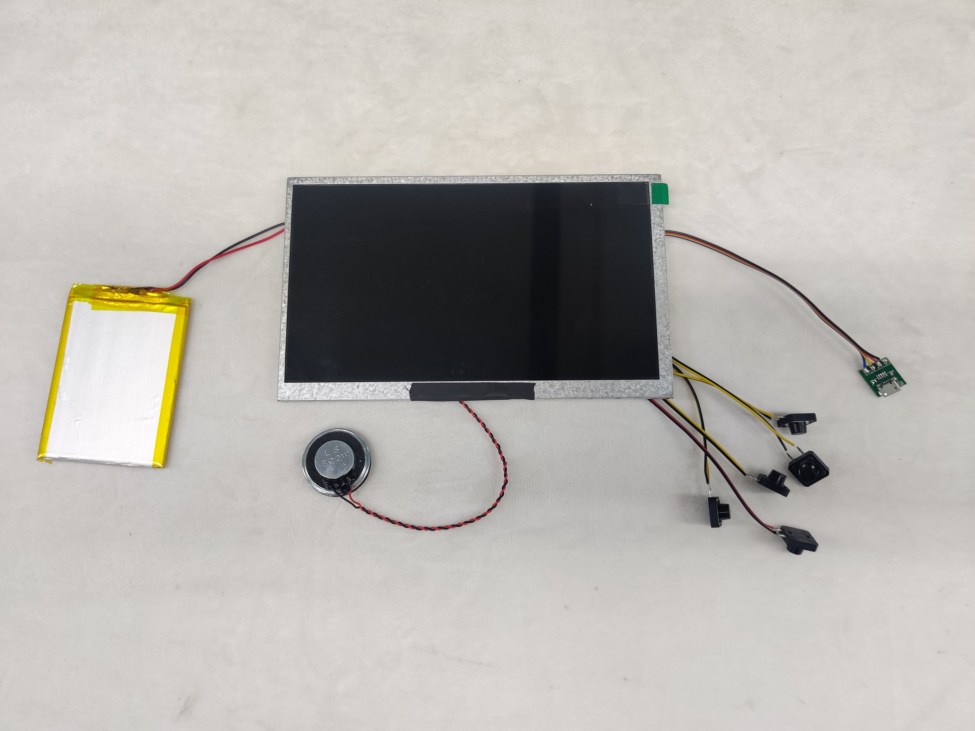 7 дюймовый HD IPS экран LCD видеомодуль 153×85 мм Дисплейная площадь Комбинировать в коробку