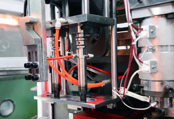 50ML-4L High Speed Plastic Bottle Blow Molding Machine MP70D-1ST For Food Bottle And View Strip