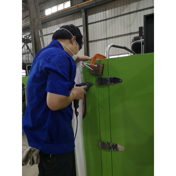 5L 2 Cavity Pet Blowing Machine 43KW/H-56KW/H Power Consumption