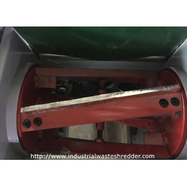 Шаль шумоглушителя шарфа ненужного шредера шляпы крышки электронная повторно используя машину дробилки вырезывания