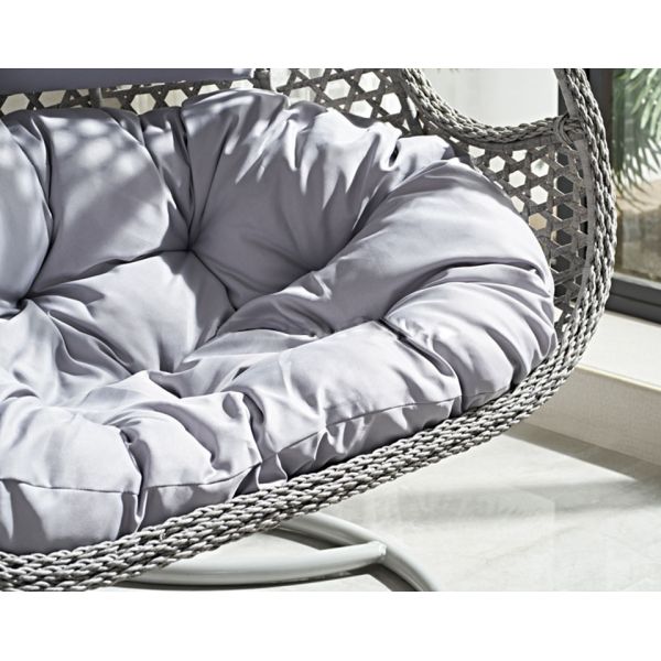 Outdoor Space Water Drop Shape Swing Chair Wicker Furniture for Modern Design Leisure
