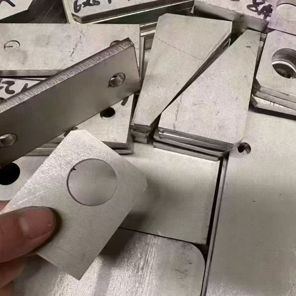 Laser Cutting Duplex 2205 2507 Stainless Steel Plate Hot Rolled Thickness 3.0 - 40.0mm