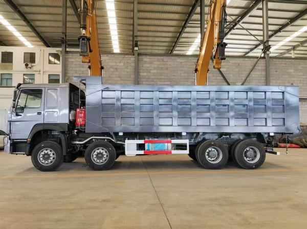 8x4 371HP Refurbished  Howo Dump Truck CA3252P2K2BT1A1 Chassis Model