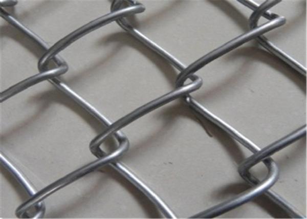 Zinc coated chain link fabric 6ft x 100ft with selveage kunckled 11GA/2.95mm 2x2