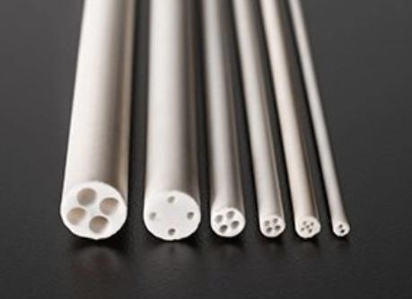Parties céramiques industrielles au nitrure de silicium Tubes de protection contre les thermocouples en céramique mullite