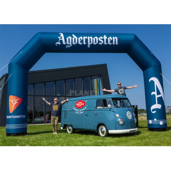 На открытом воздухе событие коммерчески рекламировать подгоняло линию свод входа начала и финиша гонки логотипа раздувную/арку